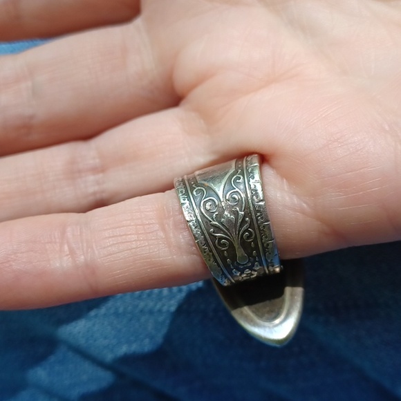 Oneida spoon ring. - Picture 7 of 7